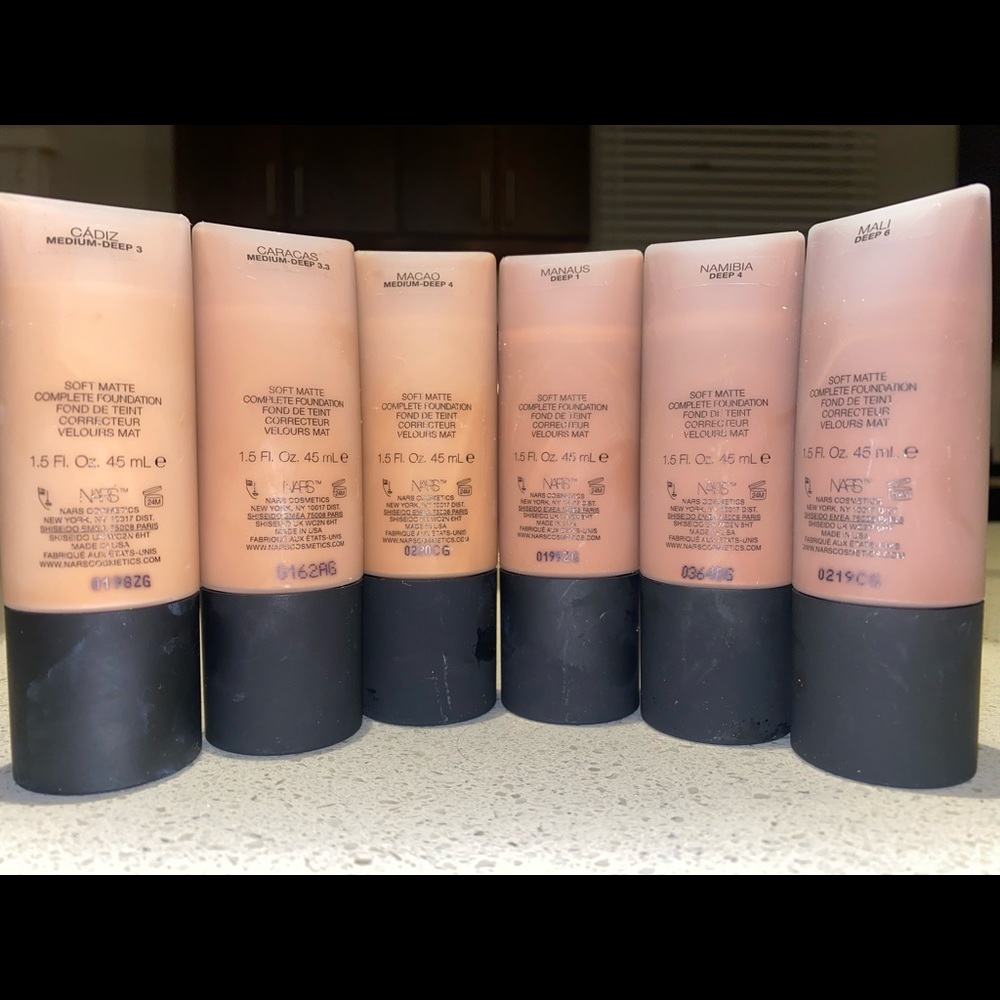 NARS Soft Matte Foundation - Picture 2 of 6